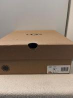 Nieuwe UGGs - Perfect voor de winter!, Ophalen of Verzenden, Nieuw, Zwart, Pantoffels of Sloffen