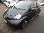 Toyota Aygo  apk 6.25 nw banden  1.0-12V + airco, Voorwielaandrijving, Gebruikt, 4 stoelen, 68 pk