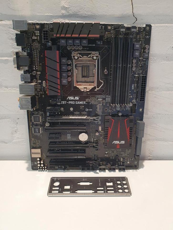 Asus Z97-PRO GAMER Moederbord Socket 1150 ATX, Computers en Software, Moederborden, Niet werkend, Intel, DDR3, Ophalen of Verzenden