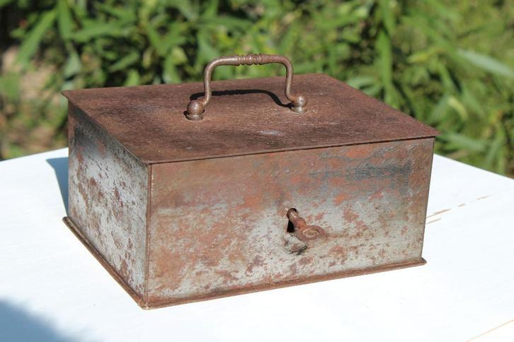Brocante - Serie oude geldkisten!, Antiek en Kunst, Curiosa en Brocante, Ophalen of Verzenden