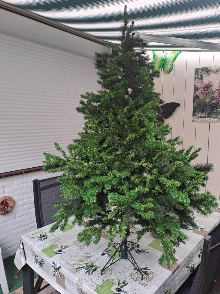 Kunst kerstboom met 2 verschillende takken 150/85, Diversen, Kerst, Nieuw, Ophalen