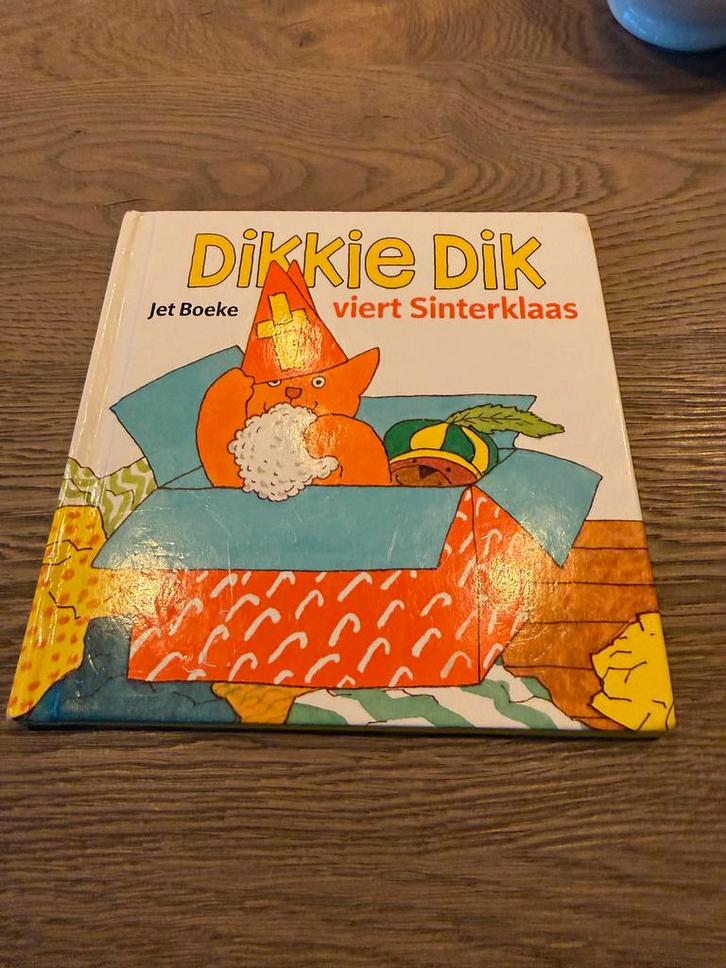 Dikkie Dik viert Sinterklaas - Prentenboek, Boeken, Prentenboeken en Plaatjesalbums, Zo goed als nieuw, Prentenboek, Ophalen of Verzenden