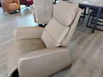 Hukla relax / sta-op stoel 2jr oud, voor 700=!!, Huis en Inrichting, Fauteuils, Ophalen, Zo goed als nieuw, 75 tot 100 cm, Leer