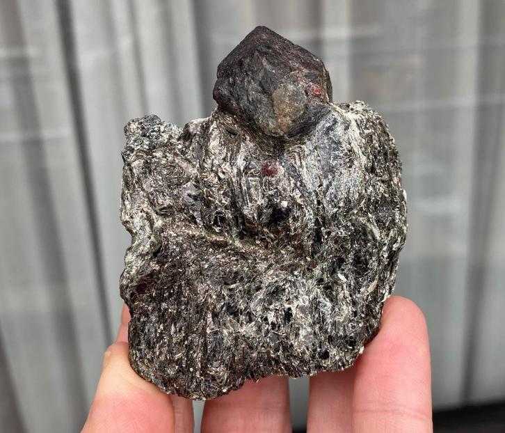 Almandien/Granaat, Stillup, Zillertal, Oostenrijk, Verzamelen, Mineralen en Fossielen, Mineraal, Verzenden