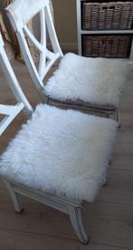 Dutchkins set (2) witte schapenvacht stoelkussens - ZGAN, Ophalen of Verzenden, Zo goed als nieuw