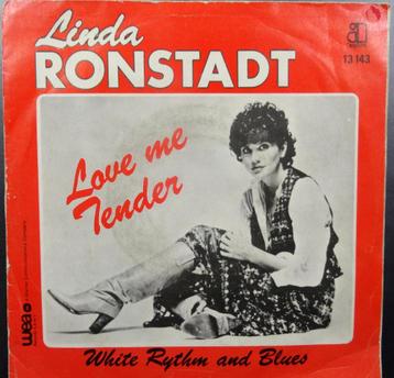 Vinyl single Linda Ronstadt - Love me tender - € 2,50 beschikbaar voor biedingen