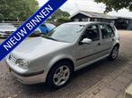 Volkswagen Golf 1.6-16V Trendline 5drs (bj 2000), Auto's, Oldtimers, Voorwielaandrijving, Metallic lak, Stof, Zwart