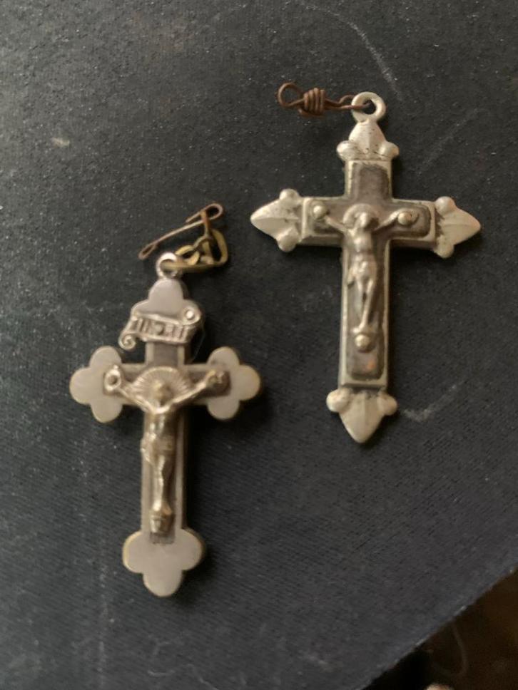 Twee Antieke Kruisjes, Antiek en Kunst, Antiek | Religie, Ophalen of Verzenden