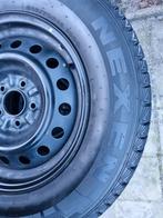 Autobanden met wielen Nexen 215/70/R16 + wheel covers, Ophalen, 215 mm, 16 inch, Banden en Velgen