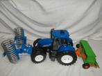 Bruder New Holland T8040 trekker met front eg en zaaimachine, Kinderen en Baby's, Speelgoed | Speelgoedvoertuigen, Ophalen, Gebruikt