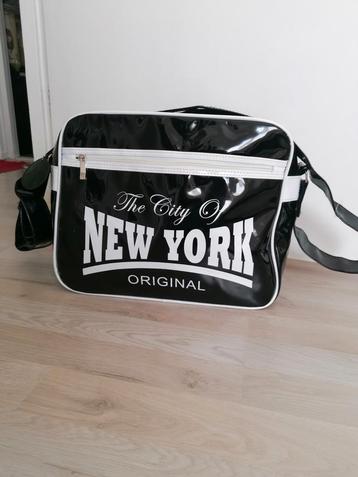 Zwarte Schoudertas - New York Design beschikbaar voor biedingen