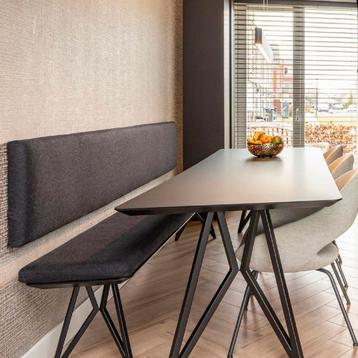 Studio henk butterfly bank met kussens beschikbaar voor biedingen