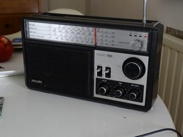 Analoge Vintage Transistor Radio Philips  beschikbaar voor biedingen