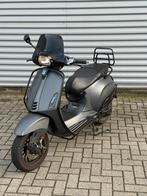 Vespa sprint 50cc snor, Fietsen en Brommers, Snorfietsen en Snorscooters, Ophalen of Verzenden, Zo goed als nieuw, Benzine