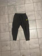 Nike tech broek maat M, Overige kleuren, Maat 48/50 (M), Nike Air, Ophalen of Verzenden
