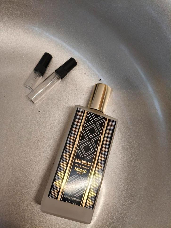 Abu Dhabi Memo Paris proefjes decants, Sieraden, Tassen en Uiterlijk, Uiterlijk | Parfum, Zo goed als nieuw, Verzenden