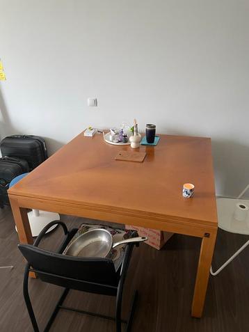 Grote Eettafel - Perfect voor Familie & Vrienden! beschikbaar voor biedingen