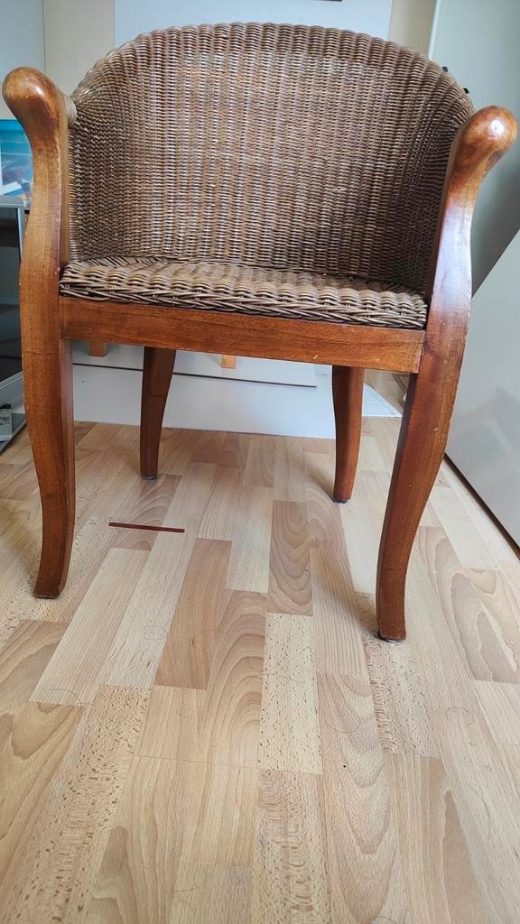 Koloniaal Stoeltje met Rotan Zitting, Antiek en Kunst, Antiek | Meubels | Stoelen en Banken, Ophalen of Verzenden