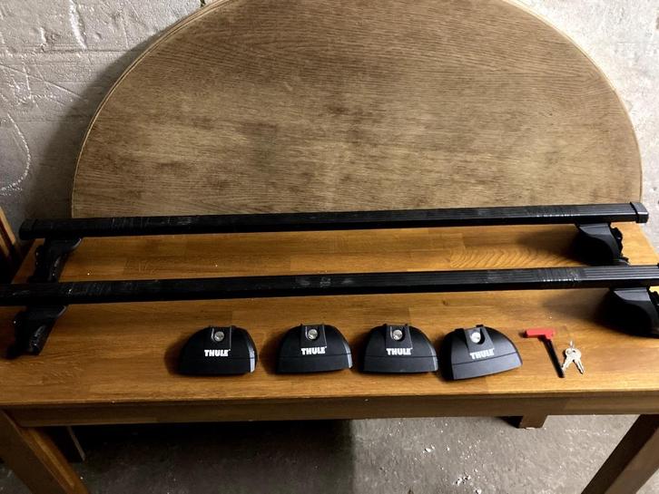 Thule SquareBar Evo VOLKSWAGEN PASSAT B8, Auto diversen, Dakdragers, Gebruikt, Ophalen of Verzenden