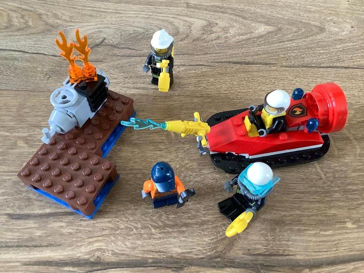 Lego City 60106 Brandweer Starter + bonus 60105 Terreinauto, Kinderen en Baby's, Speelgoed | Duplo en Lego, Gebruikt, Lego, Complete set