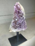 Amethist op standaard - OS12, Verzamelen, Mineralen en Fossielen, Ophalen of Verzenden, Mineraal