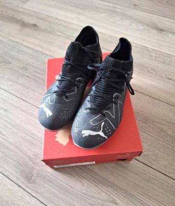 Puma voetbalschoenen maat 34 – met noppen en sokmodel beschikbaar voor biedingen