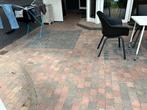 Gratis cobblestones, waalrjes en pallisanderpaaltjes, Tuin en Terras, Tegels en Klinkers, Ophalen, Klinkers, Zo goed als nieuw