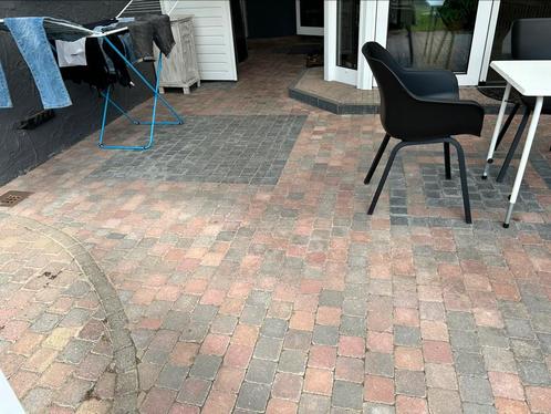 Gratis cobblestones, waalrjes en pallisanderpaaltjes, Tuin en Terras, Tegels en Klinkers, Zo goed als nieuw, Klinkers, Beton, 10 m² of meer