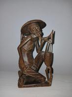 Houten Beeldje: Aziatische Visser, Antiek en Kunst, Ophalen of Verzenden