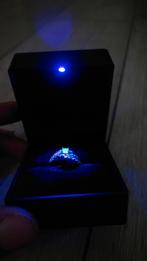 Zilveren ring met swarovski uranium steen, Gebruikt, Ophalen of Verzenden, Kleiner dan 17, Dame