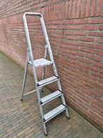 Huishoudtrap met 4 treden, Doe-het-zelf en Verbouw, Ladders en Trappen, Ophalen, Gebruikt, Trap, Opvouwbaar of Inschuifbaar