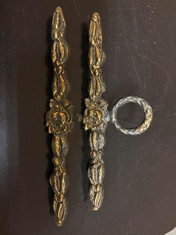 Vintage Decoratieve Koperen Ornamenten beschikbaar voor biedingen
