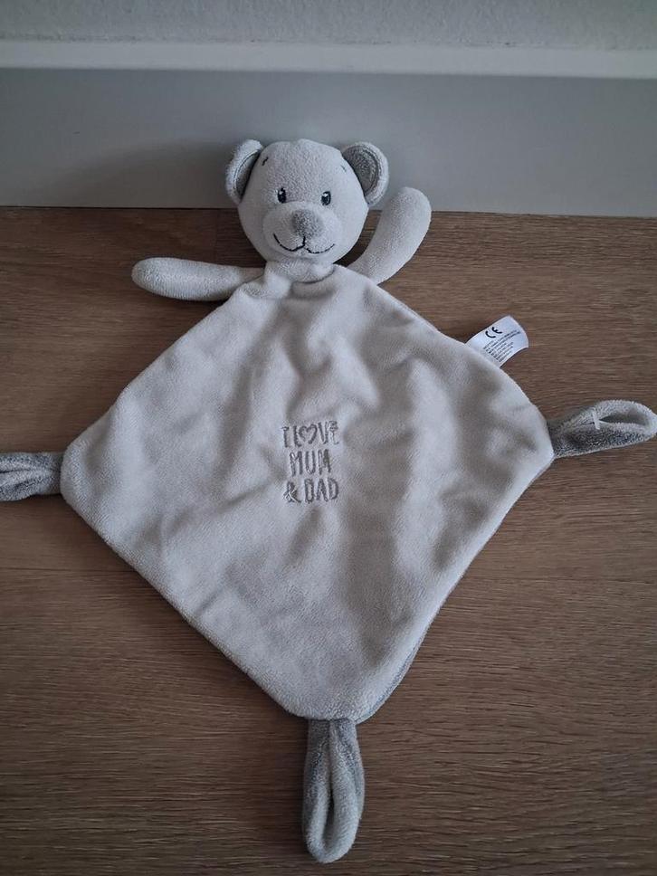 Knuffeldoekje beer I love mum and dad Nicotoy L359, Kinderen en Baby's, Speelgoed | Knuffels en Pluche, Zo goed als nieuw, Beer
