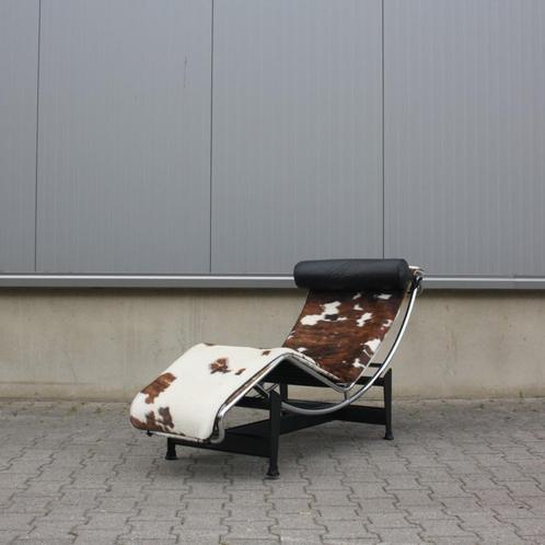 Cassina LC4 chaise longue | Le corbusier |, Huis en Inrichting, Banken | Sofa's en Chaises Longues, Zo goed als nieuw, Eenpersoons