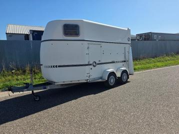 Grote ruime 2 paards Vol Polyester Blommert aluminium vloer beschikbaar voor biedingen