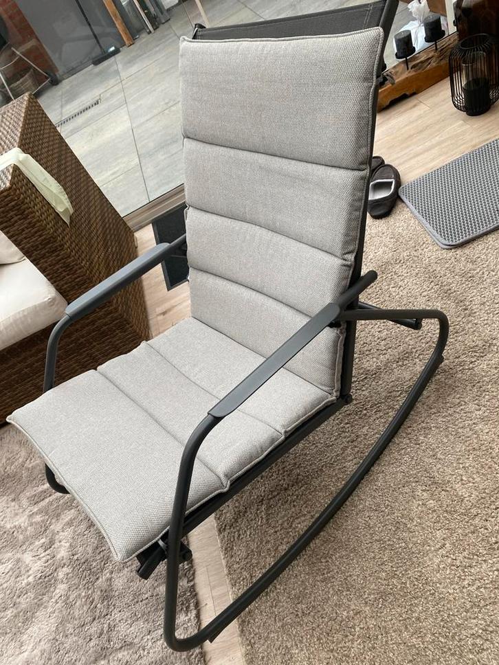 Comfortabele Schommelstoel, Tuin en Terras, Tuinstoelen, Zo goed als nieuw, Metaal, Ophalen