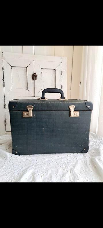 Brocante/vintage koffertje  beschikbaar voor biedingen