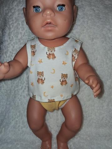 Leuk setje ondergoed voor babypop beschikbaar voor biedingen