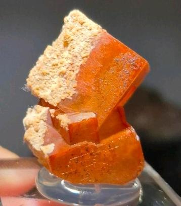 Miniatuur oranje Fluoriet met Calciet. Marokko  beschikbaar voor biedingen