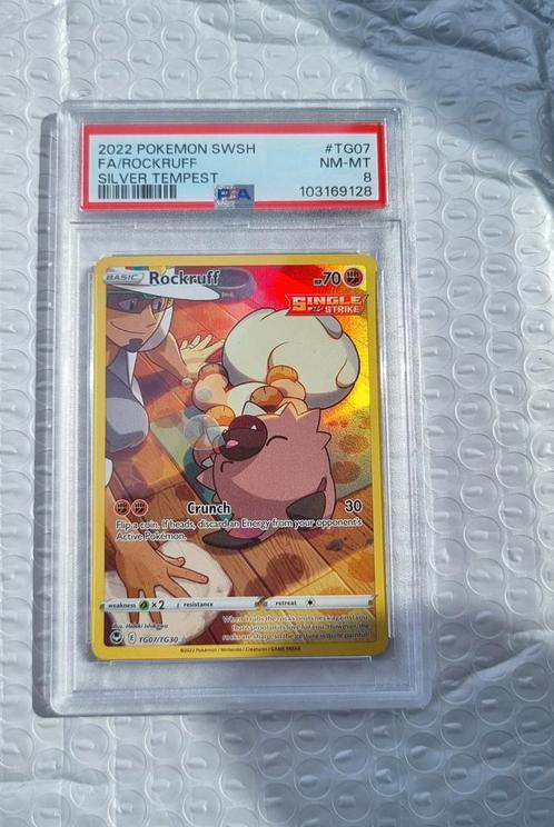 Pokemon Rockruff TG07 PSA 8 - Silver Tempest, Hobby en Vrije tijd, Verzamelkaartspellen | Pokémon, Zo goed als nieuw, Losse kaart
