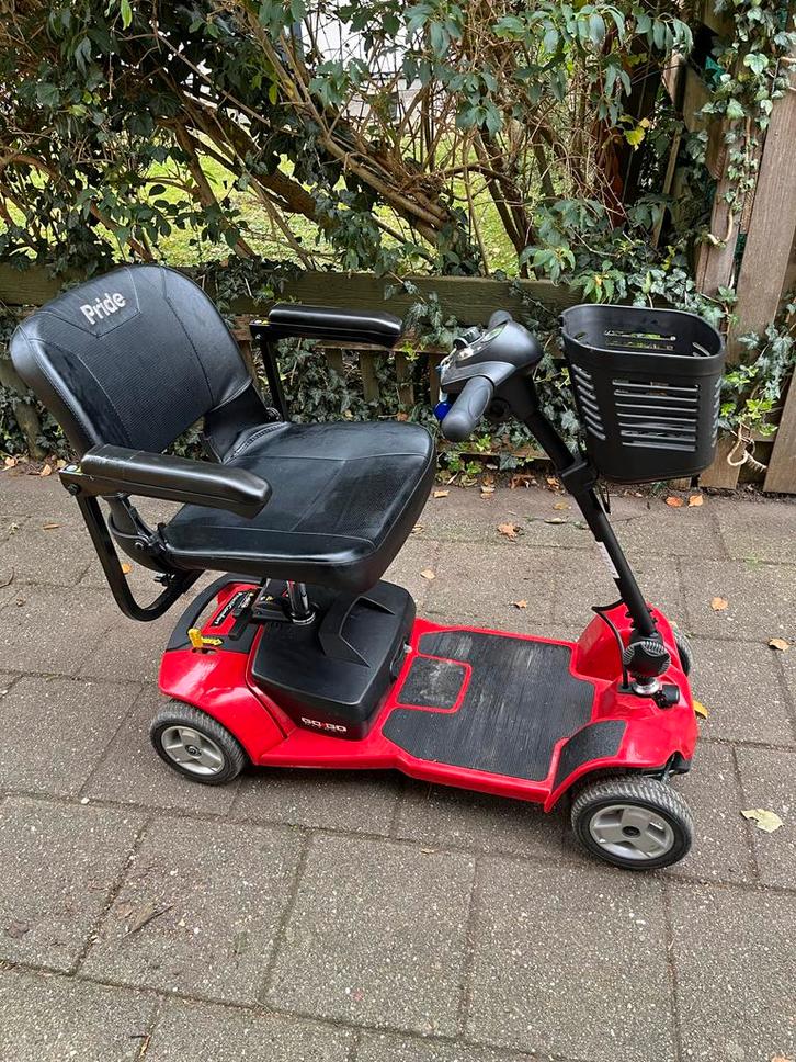 Scootmobiel GoGo Pride ultra inklapbaar rood 4 wielen, Diversen, Brommobielen en Scootmobielen, Zo goed als nieuw, Pride, 15 km of minder