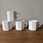 4 Vintage Arcoroc Kopjes, Achthoekig, Wit, Glas, Koffiekop, Huis en Inrichting, Keuken | Servies, Gebruikt, Ophalen of Verzenden