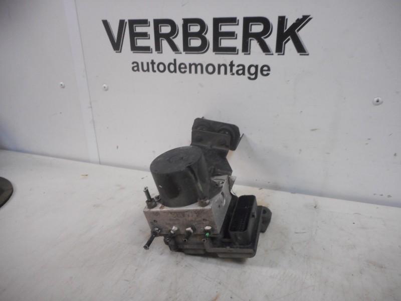 Abs Pomp Volkswagen Fox (5Z) (2005-04/2011-07) vw5z0614117b, Auto-onderdelen, Remmen en Aandrijving, Volkswagen, Gebruikt