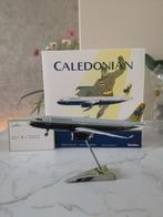 AV2320003 | Aviation 200 1:200 | A320 Caledonian 'Batman', Overige merken, 1:200 of kleiner, Nieuw, Ophalen of Verzenden