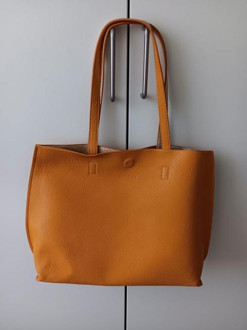 MOOIE SCHOUDERTAS, Sieraden, Tassen en Uiterlijk, Tassen | Damestassen, Zo goed als nieuw, Schoudertasje, Geel, Ophalen of Verzenden