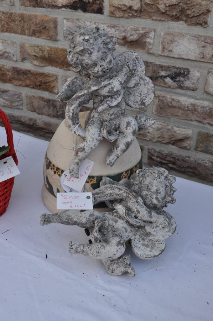 Nieuw: 2 zittende cupido's / engeltjes ter decoratie, Antiek en Kunst, Curiosa en Brocante, Ophalen of Verzenden