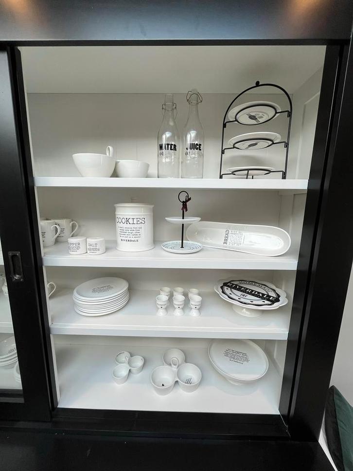 Compleet Riverdale Servies, Huis en Inrichting, Keuken | Servies, Zo goed als nieuw, Compleet servies, Overige stijlen, Aardewerk