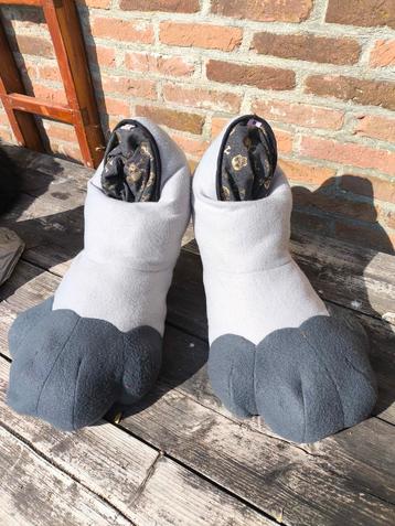HQ fursuit feetpaws indoor fleece beschikbaar voor biedingen