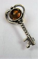 De sleutel tot haar hart: Broche met barnsteen, 925 zilver (, Sieraden, Tassen en Uiterlijk, Broches, Ophalen, Zo goed als nieuw