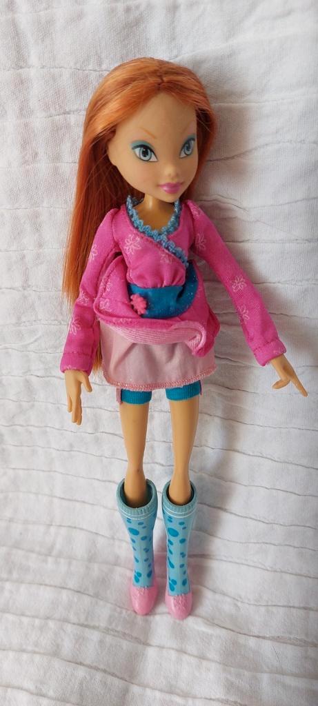 Bloom concert barbie doll winx, Kinderen en Baby's, Speelgoed | Poppen, Zo goed als nieuw, Barbie, Ophalen of Verzenden